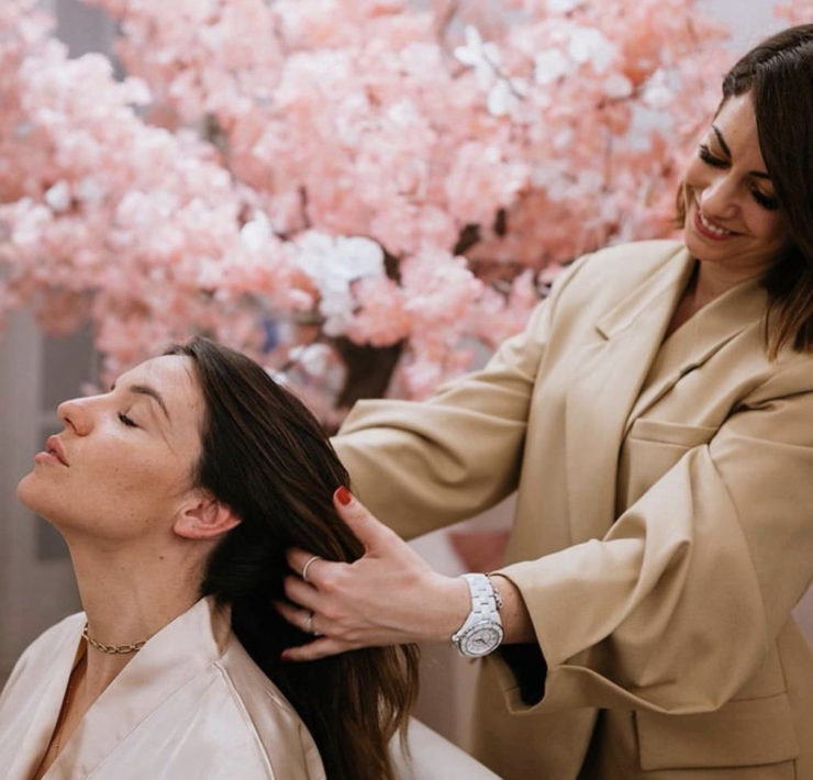 Le salon de coiffure LNA Paris est une parenthèse enchantée au concept innovant. Une adresse confidentielle et cozy qui rend encore plus cette expérience unique.