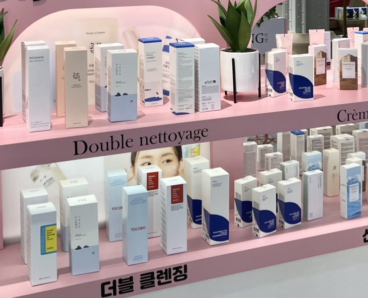 Le succès fulgurant de la k-beauty en France. De plus en plus présente dans les parapharmacies, les grands magasins parisiens etc.
